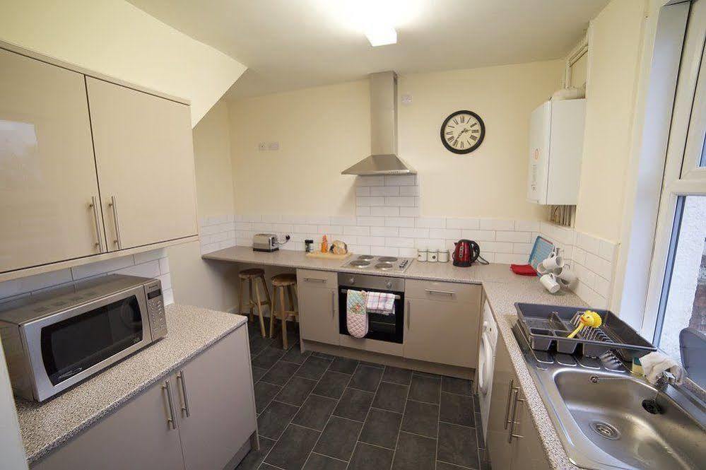 Bristol Serviced Lets - 152/154 Bath Road Luaran gambar
