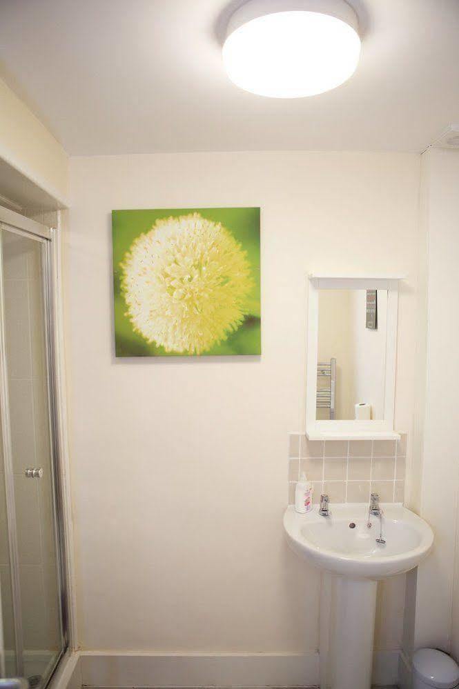 Bristol Serviced Lets - 152/154 Bath Road Luaran gambar